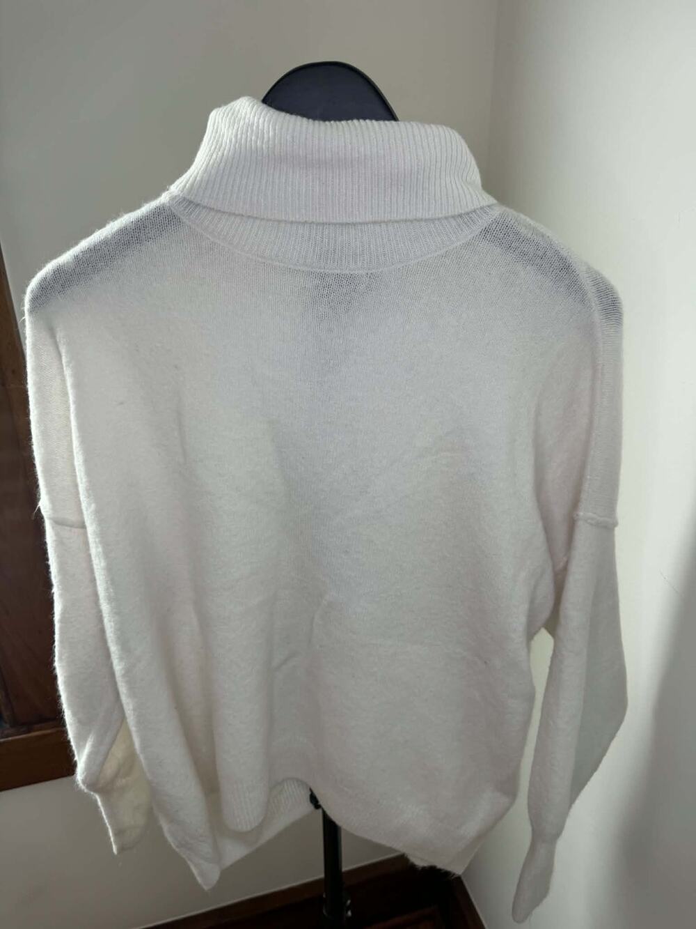 CeCe White Oversized Turtleneck Sweater Size M